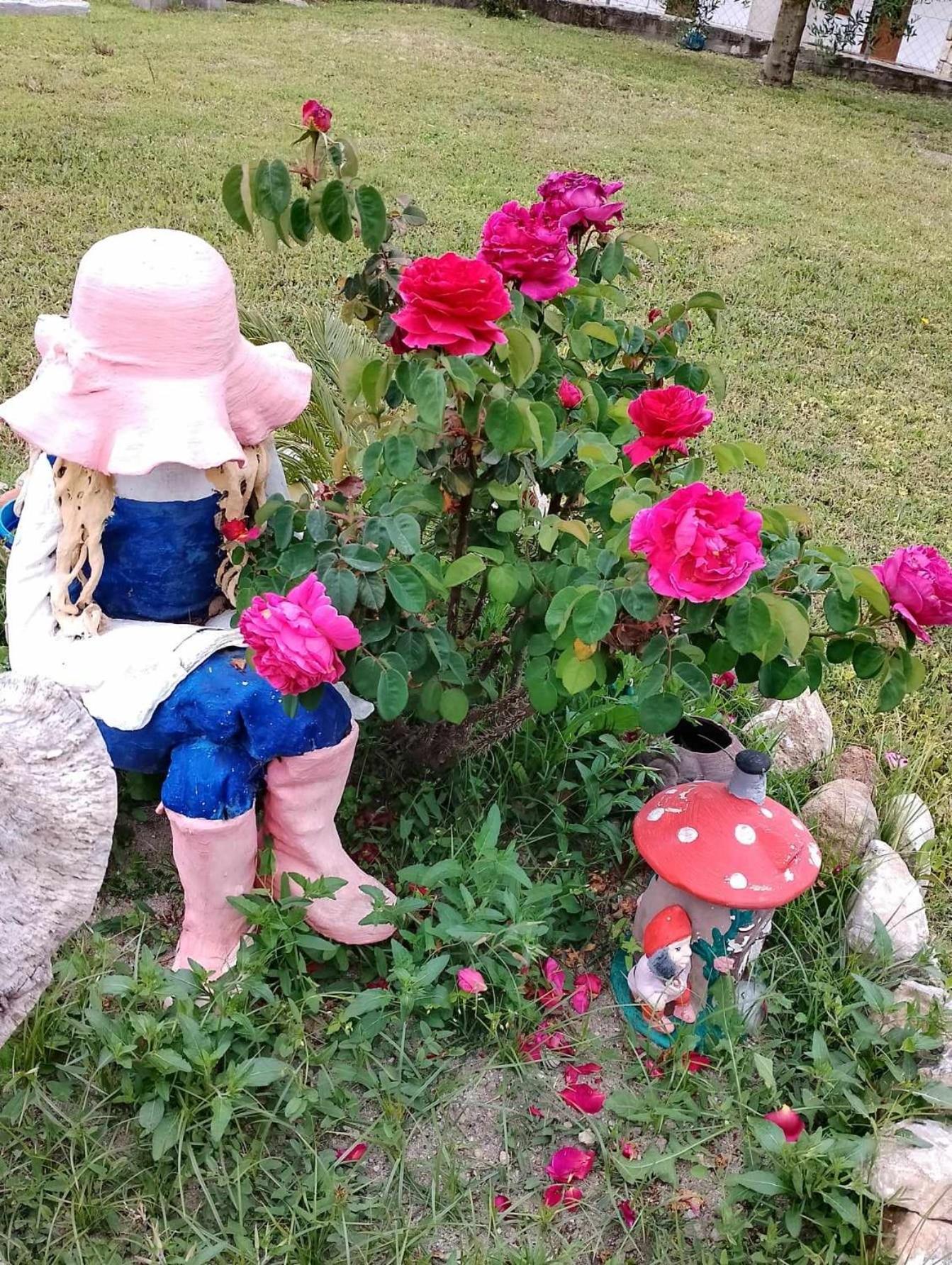 パリウリAlexandra'S Gardenアパートメント エクステリア 写真